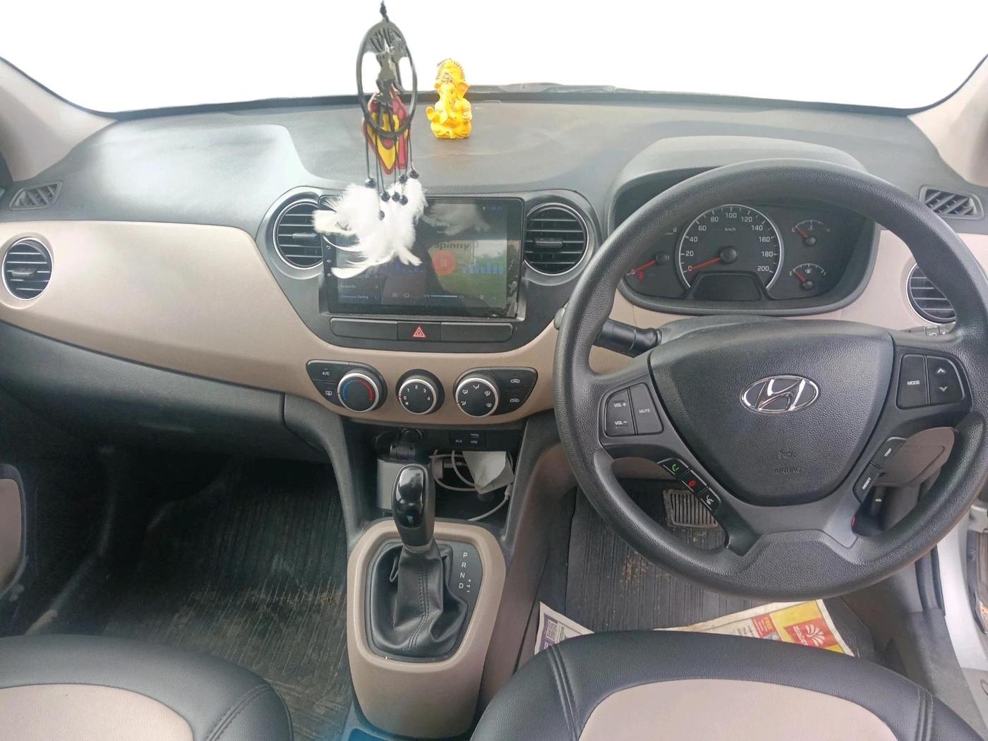 2017 Hyundai Grand i10 SPORTZ AT 1.2 KAPPA VTVT, Petrol, Automatic, 52,401 km, interior