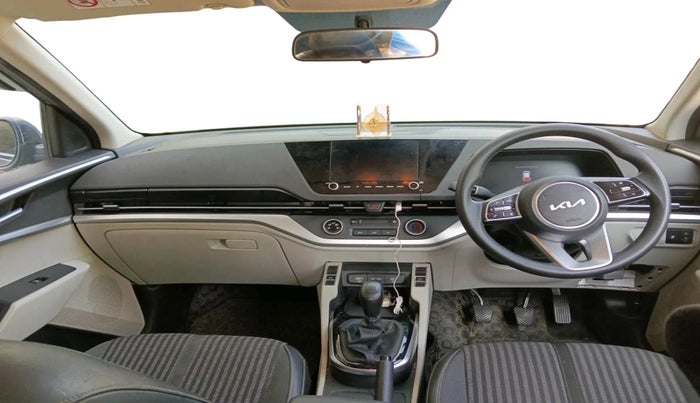 2022 KIA CARENS PRESTIGE 1.4 PETROL 7 STR, Petrol, Manual, 28,386 km, interior