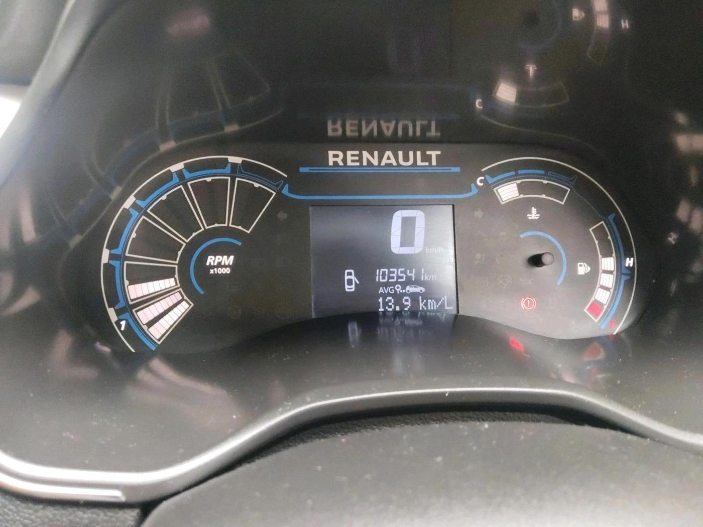 2022 Renault TRIBER RXZ, Petrol, Manual, 1,03,541 km, interior