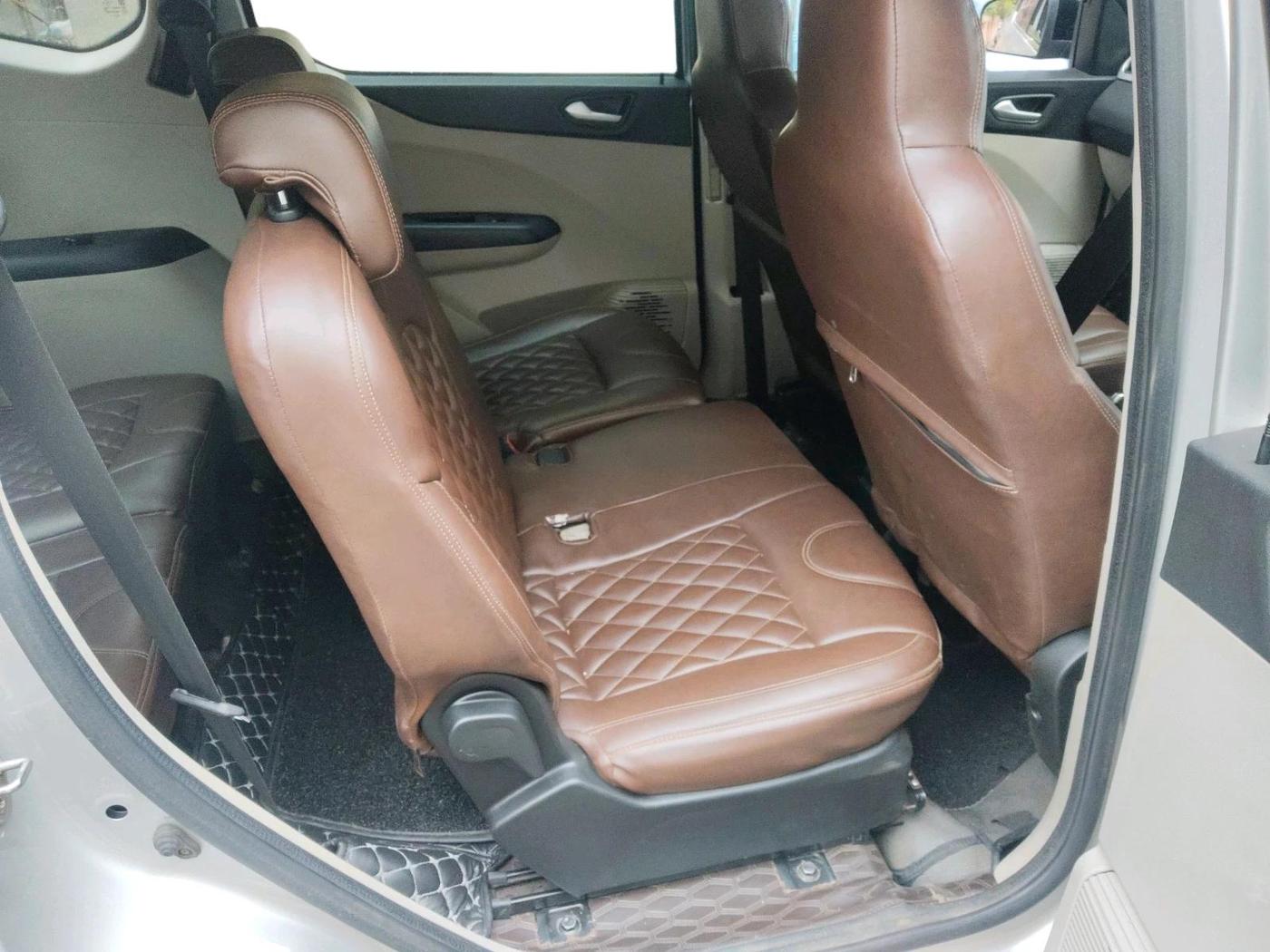 2022 Renault TRIBER RXZ, Petrol, Manual, 1,03,541 km, interior