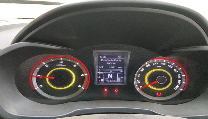 2019 Mahindra XUV300 W8 (O) 1.5 DIESEL, Diesel, Manual, 91,295 km, interior