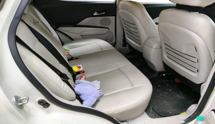 2019 Mahindra XUV300 W8 (O) 1.5 DIESEL, Diesel, Manual, 91,295 km, interior