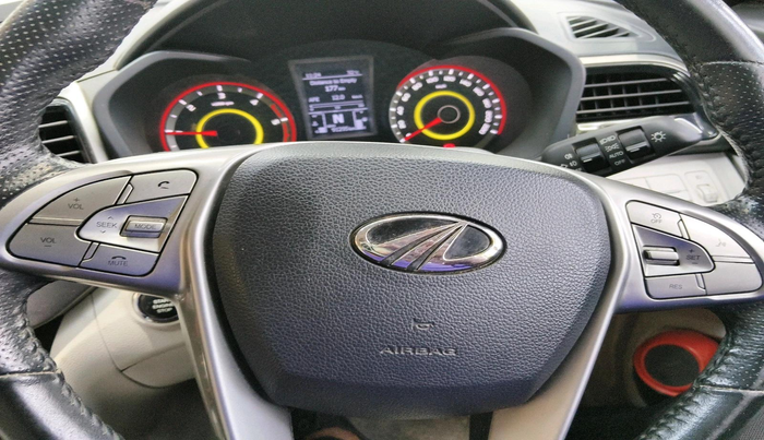2019 Mahindra XUV300 W8 (O) 1.5 DIESEL, Diesel, Manual, 91,295 km, interior