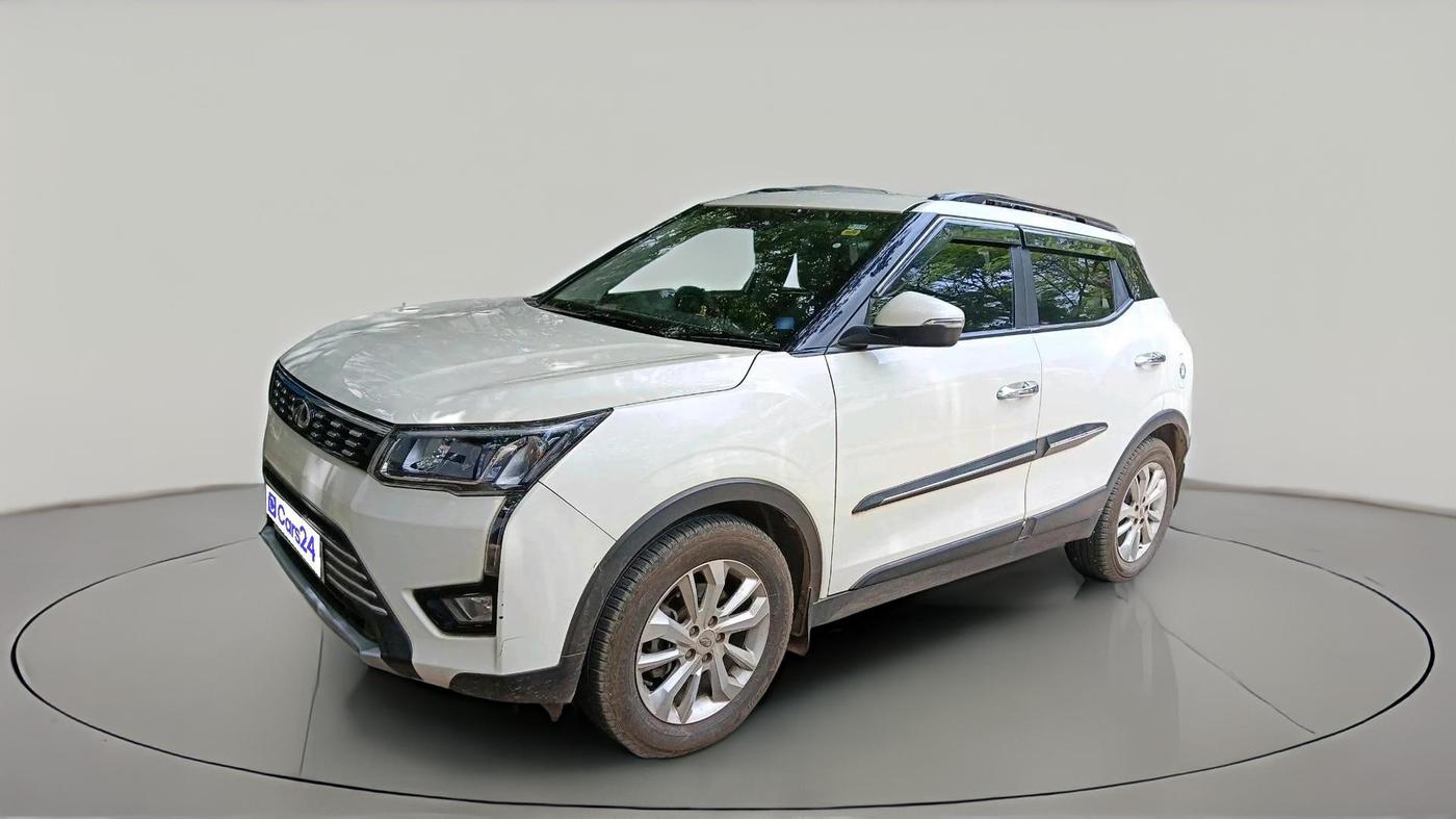2020 Mahindra XUV300 W8 1.2 PETROL, Petrol, Manual, 73,581 km, exterior