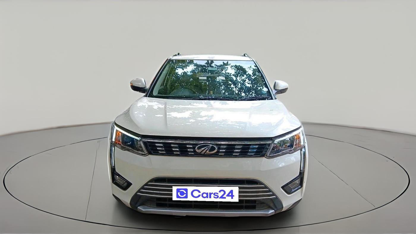 2020 Mahindra XUV300 W8 1.2 PETROL, Petrol, Manual, 73,581 km, exterior