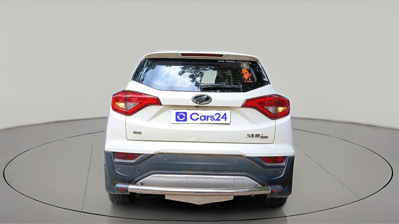 2020 Mahindra XUV300 W8 1.2 PETROL, Petrol, Manual, 73,581 km, exterior