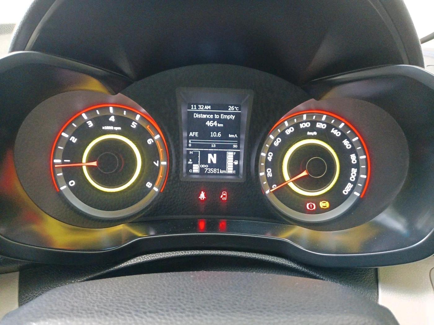 2020 Mahindra XUV300 W8 1.2 PETROL, Petrol, Manual, 73,581 km, interior