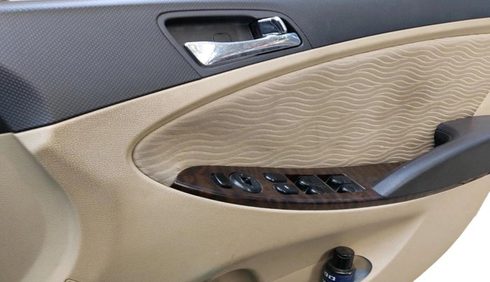 2012 Hyundai Verna FLUIDIC 1.6 VTVT SX, Petrol, Manual, 1,41,503 km, interior