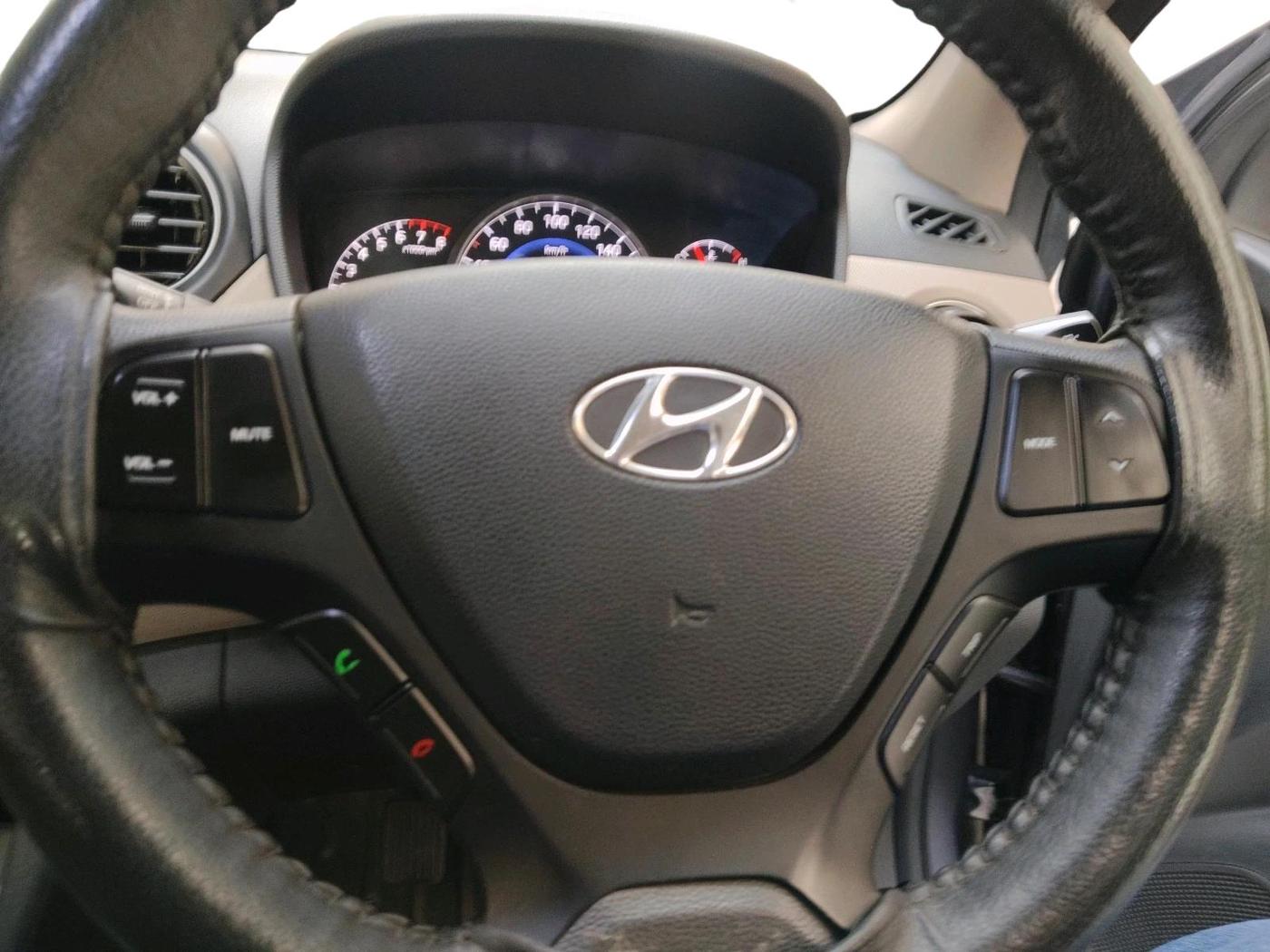 2014 Hyundai Grand i10 SPORTZ 1.2 KAPPA VTVT, Petrol, Manual, 45,593 km, interior