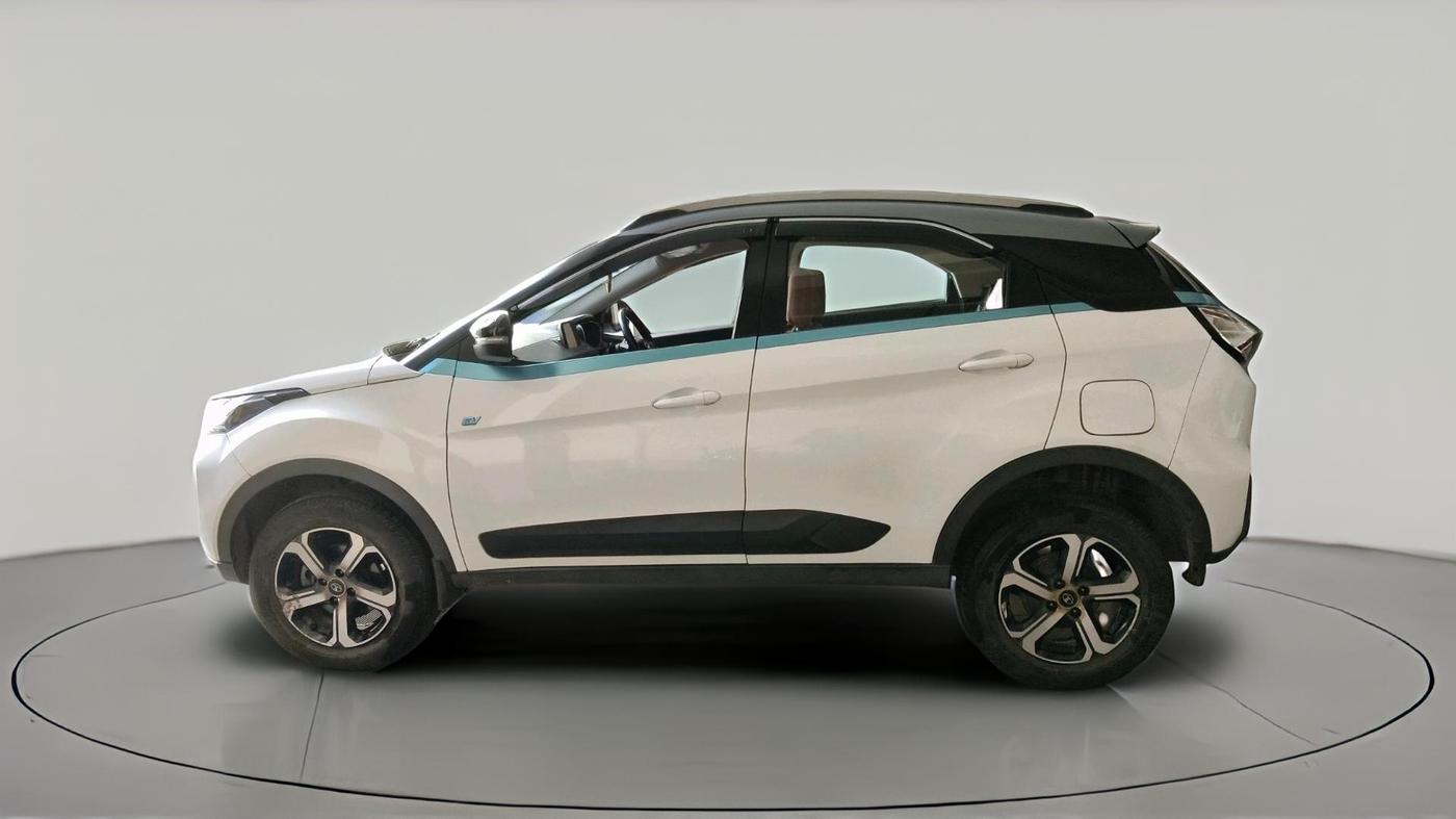 2022 Tata NEXON EV XZ PLUS, Electric, Automatic, 39,700 km, exterior