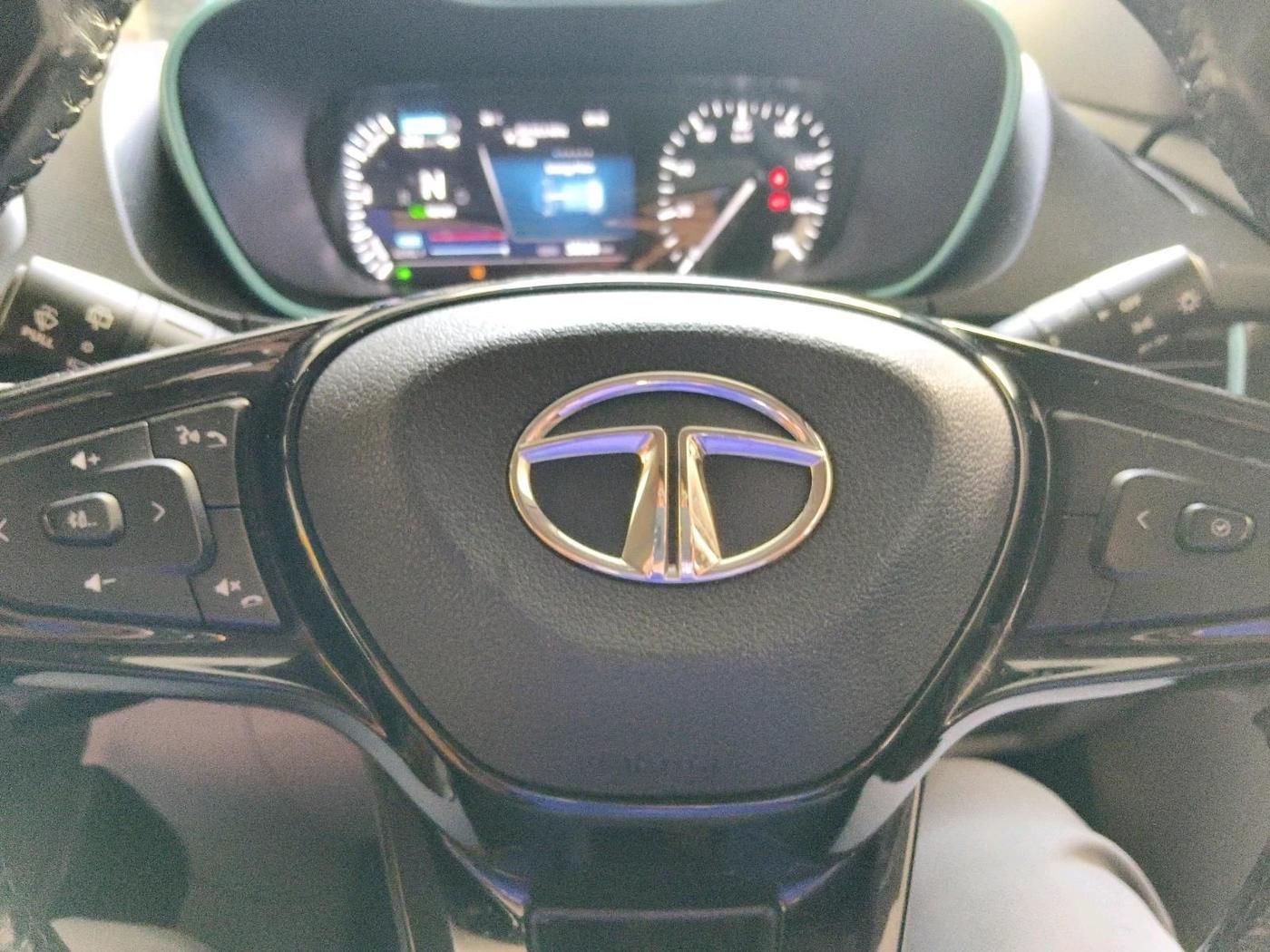 2022 Tata NEXON EV XZ PLUS, Electric, Automatic, 39,700 km, interior
