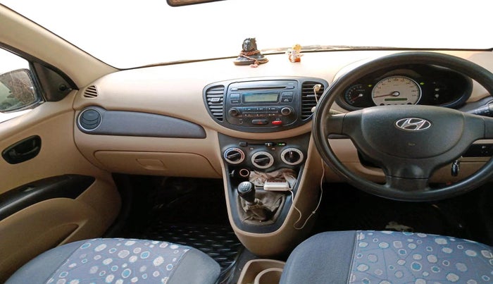2010 Hyundai i10 MAGNA 1.2, Petrol, Manual, 1,07,326 km, interior