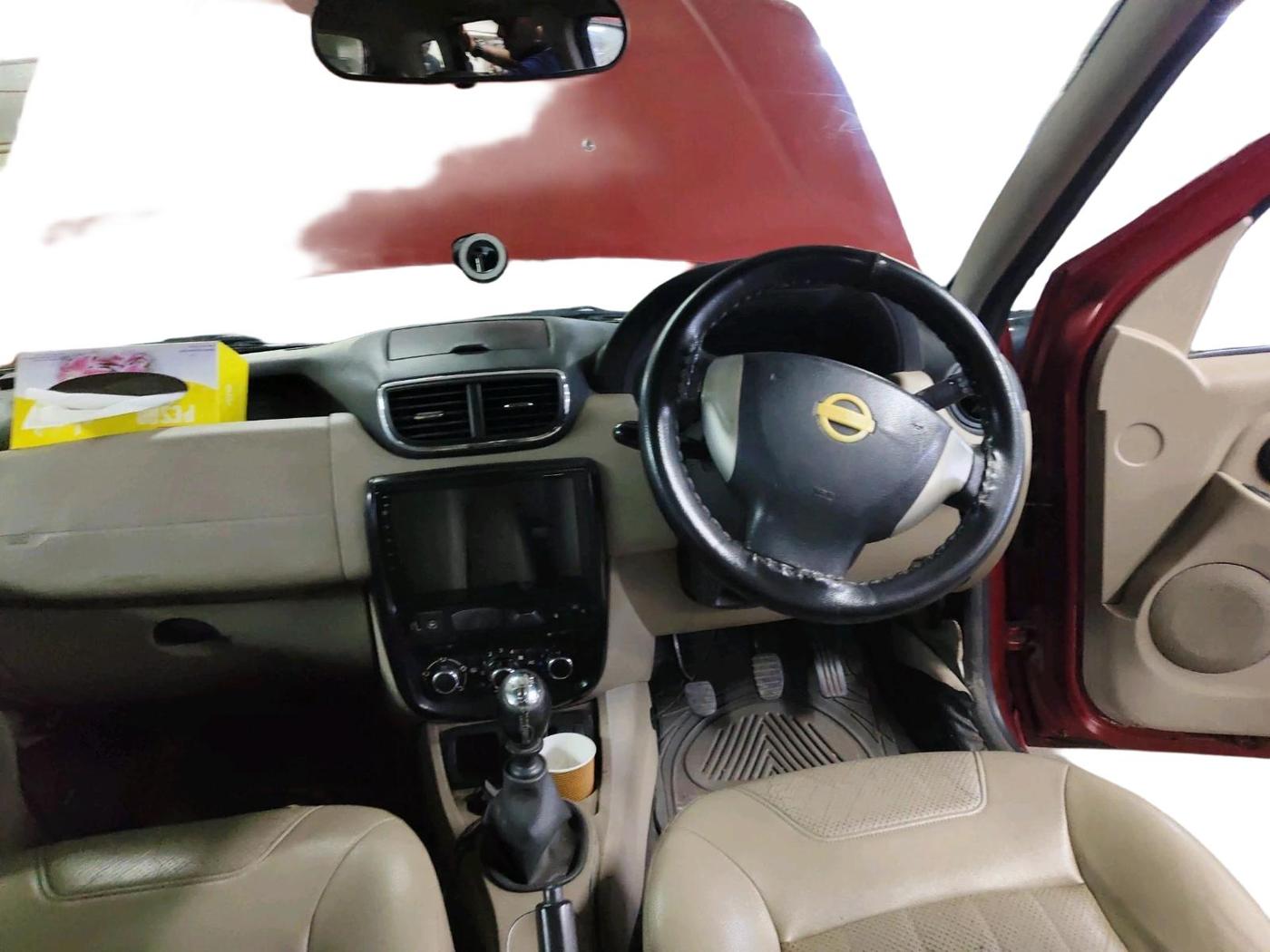 2014 Nissan Terrano XV D THP 110 PS, Diesel, Manual, 1,16,221 km, interior