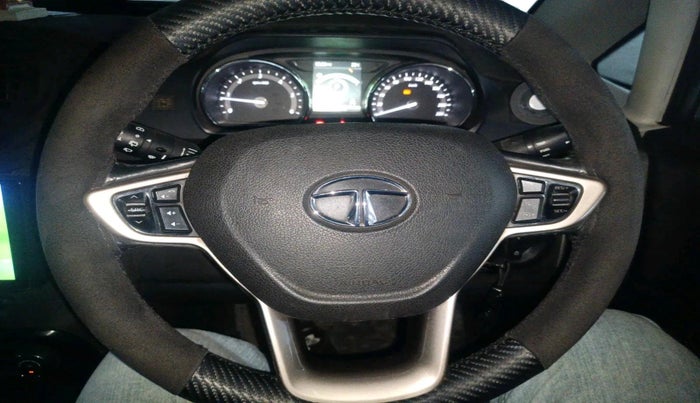 2017 Tata Hexa XTA 4X2 7 STR, Diesel, Automatic, 75,666 km, interior