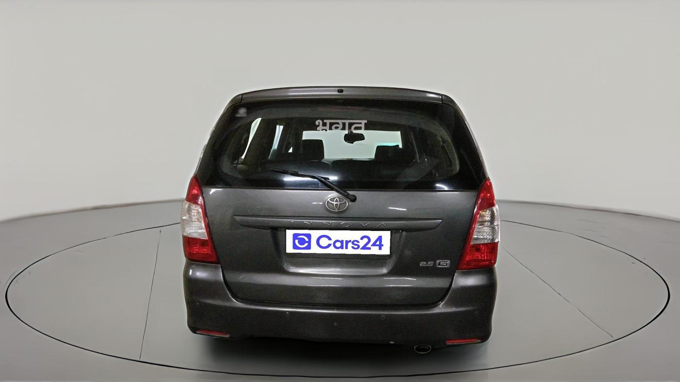2012 Toyota Innova GX 2.5 8 STR, Diesel, Manual, 1,56,393 km, exterior