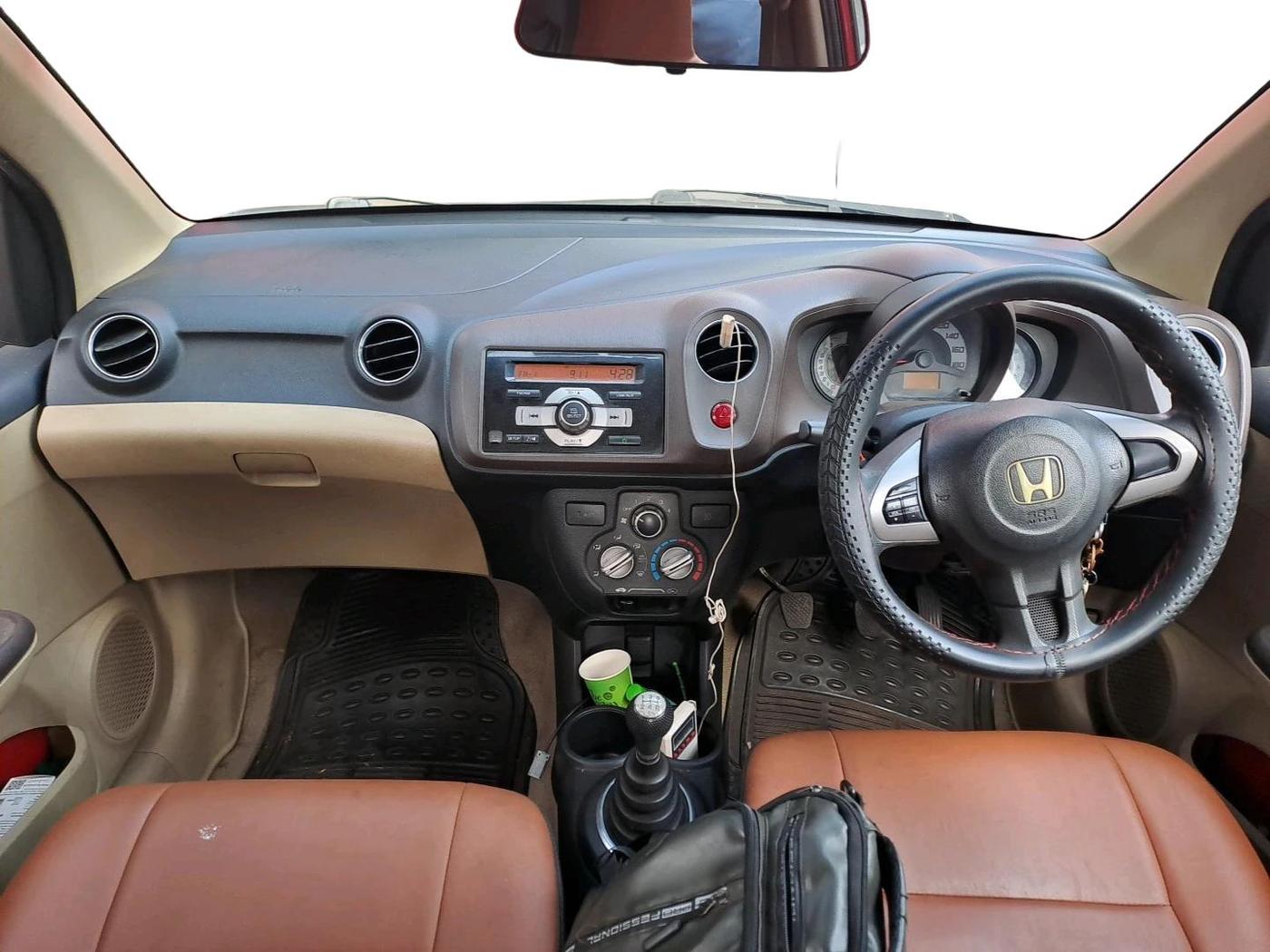 2012 Honda Brio V MT, Petrol, Manual, 74,935 km, interior