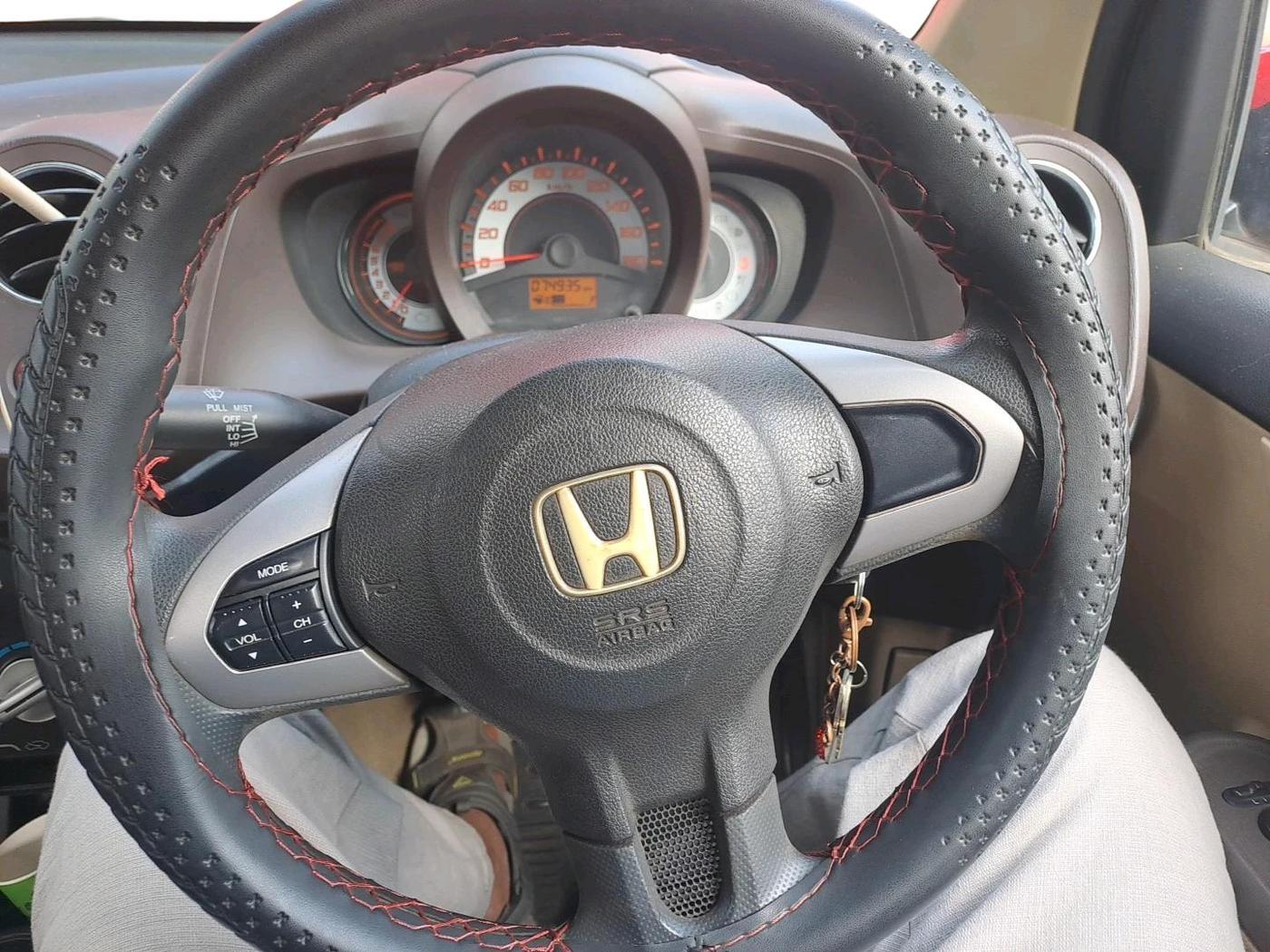 2012 Honda Brio V MT, Petrol, Manual, 74,935 km, interior