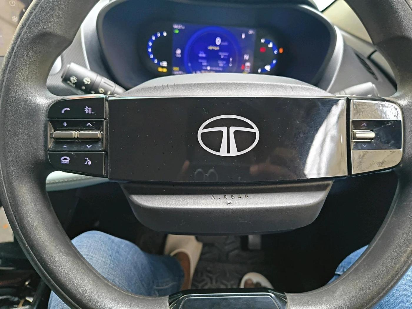 2024 Tata NEXON CREATIVE  AMT 1.2 PETROL, Petrol, Automatic, 22,271 km, interior