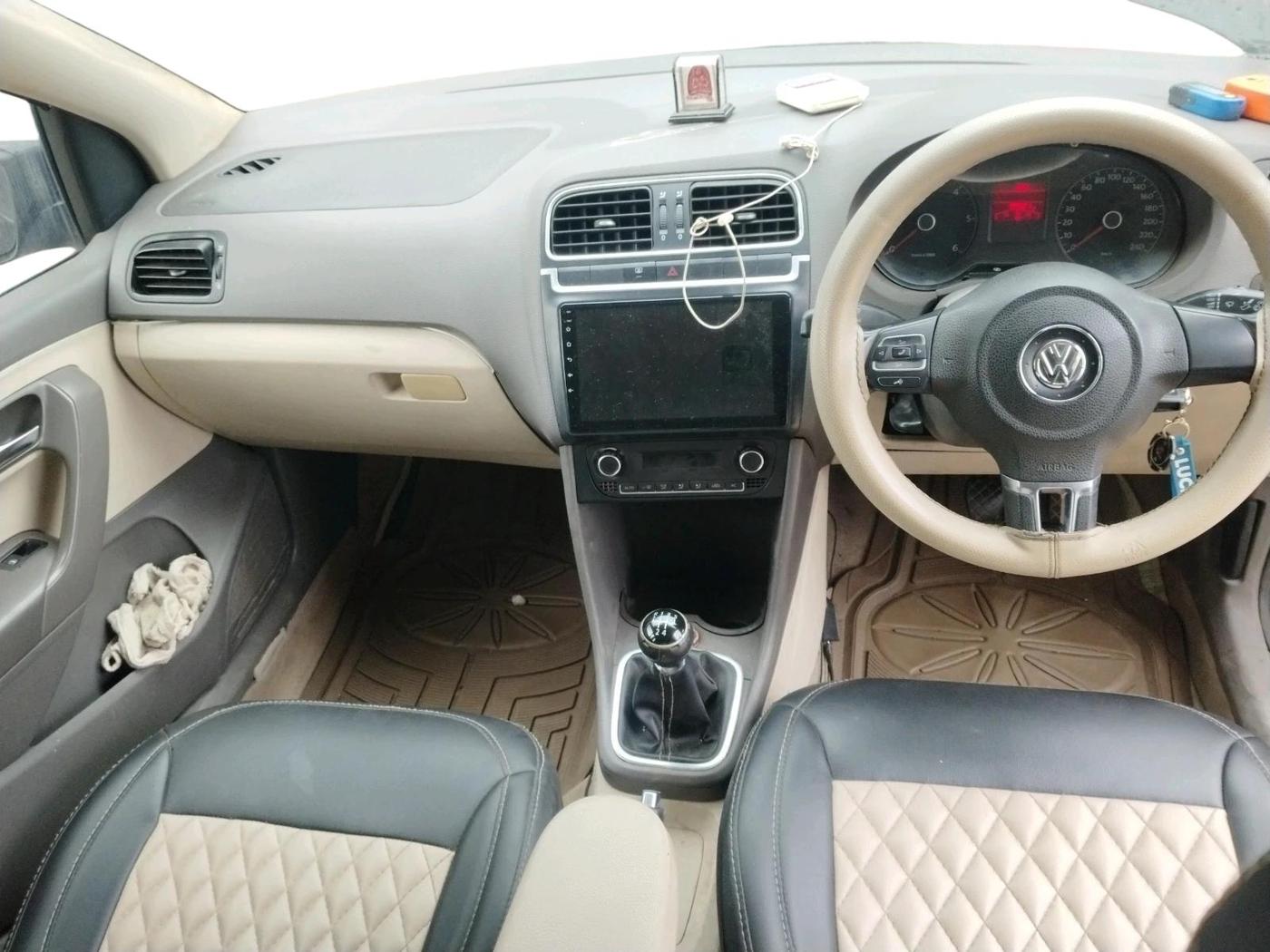 2013 Volkswagen Vento HIGHLINE DIESEL 1.6, Diesel, Manual, 90,501 km, interior