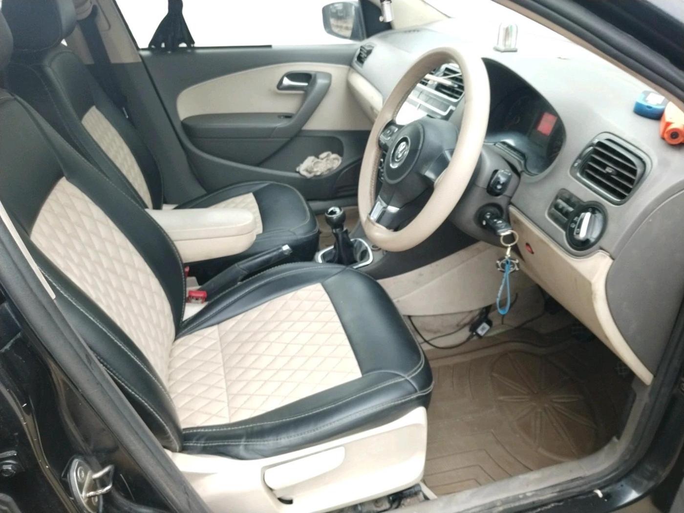 2013 Volkswagen Vento HIGHLINE DIESEL 1.6, Diesel, Manual, 90,501 km, interior