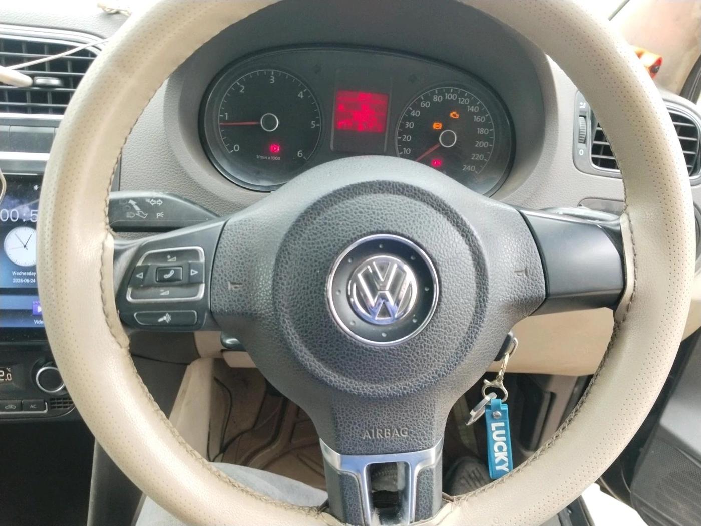 2013 Volkswagen Vento HIGHLINE DIESEL 1.6, Diesel, Manual, 90,501 km, interior