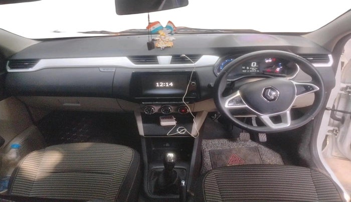 2023 Renault TRIBER RXZ AMT, Petrol, Automatic, 24,221 km, interior