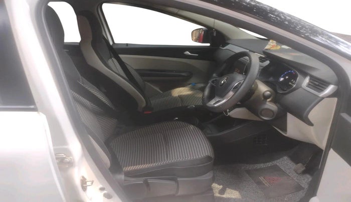 2023 Renault TRIBER RXZ AMT, Petrol, Automatic, 24,221 km, interior