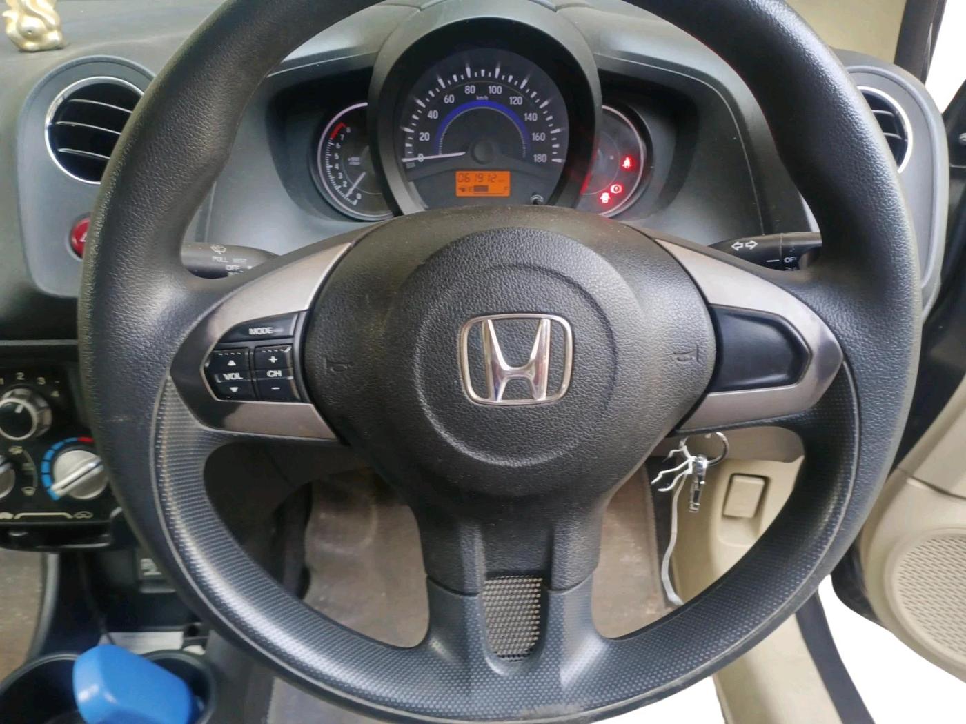 2015 Honda Amaze 1.2L I-VTEC S, Petrol, Manual, 62,000 km, interior