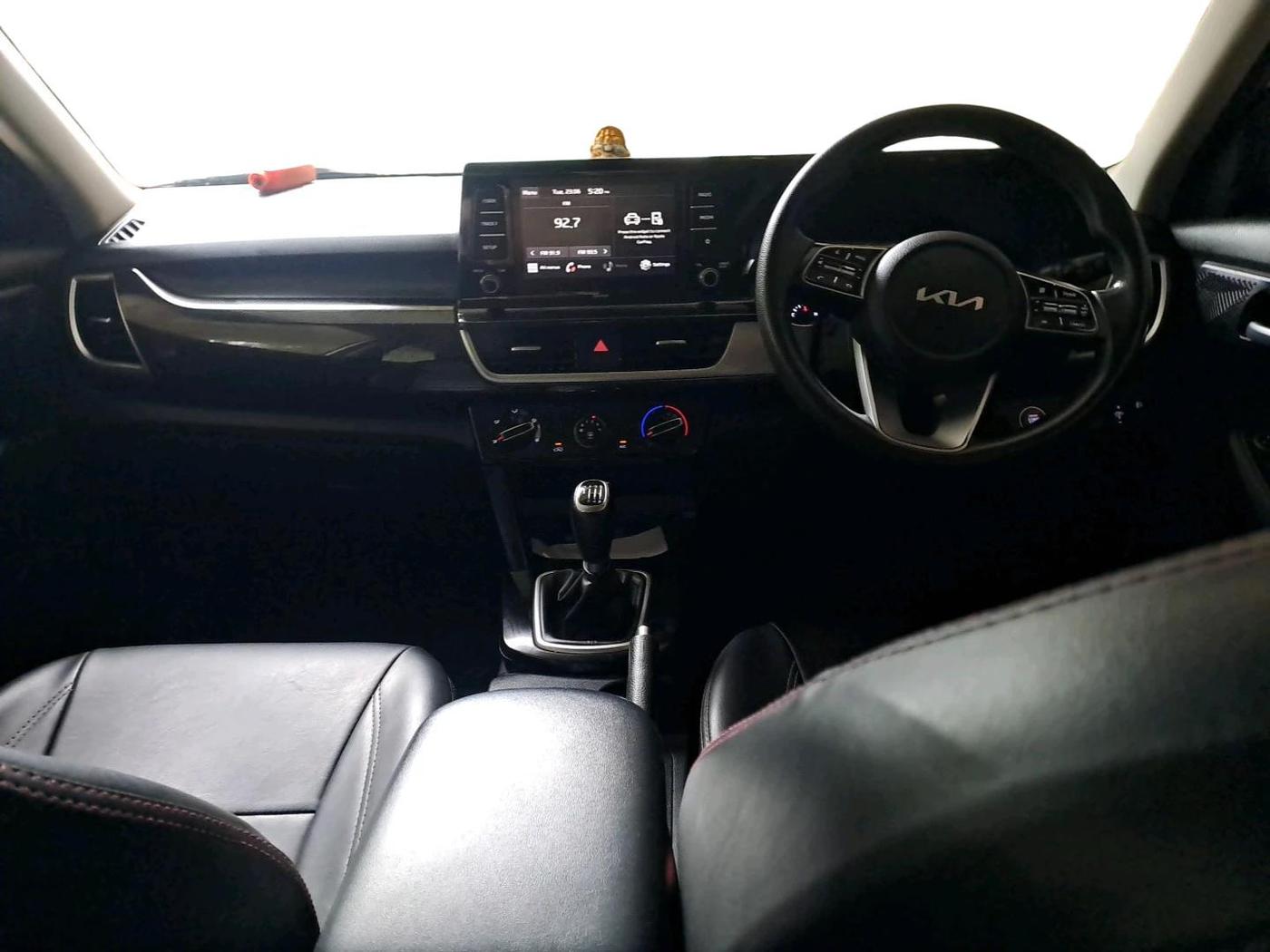 2021 KIA SELTOS HTK PLUS 1.5, Petrol, Manual, 1,54,697 km, interior