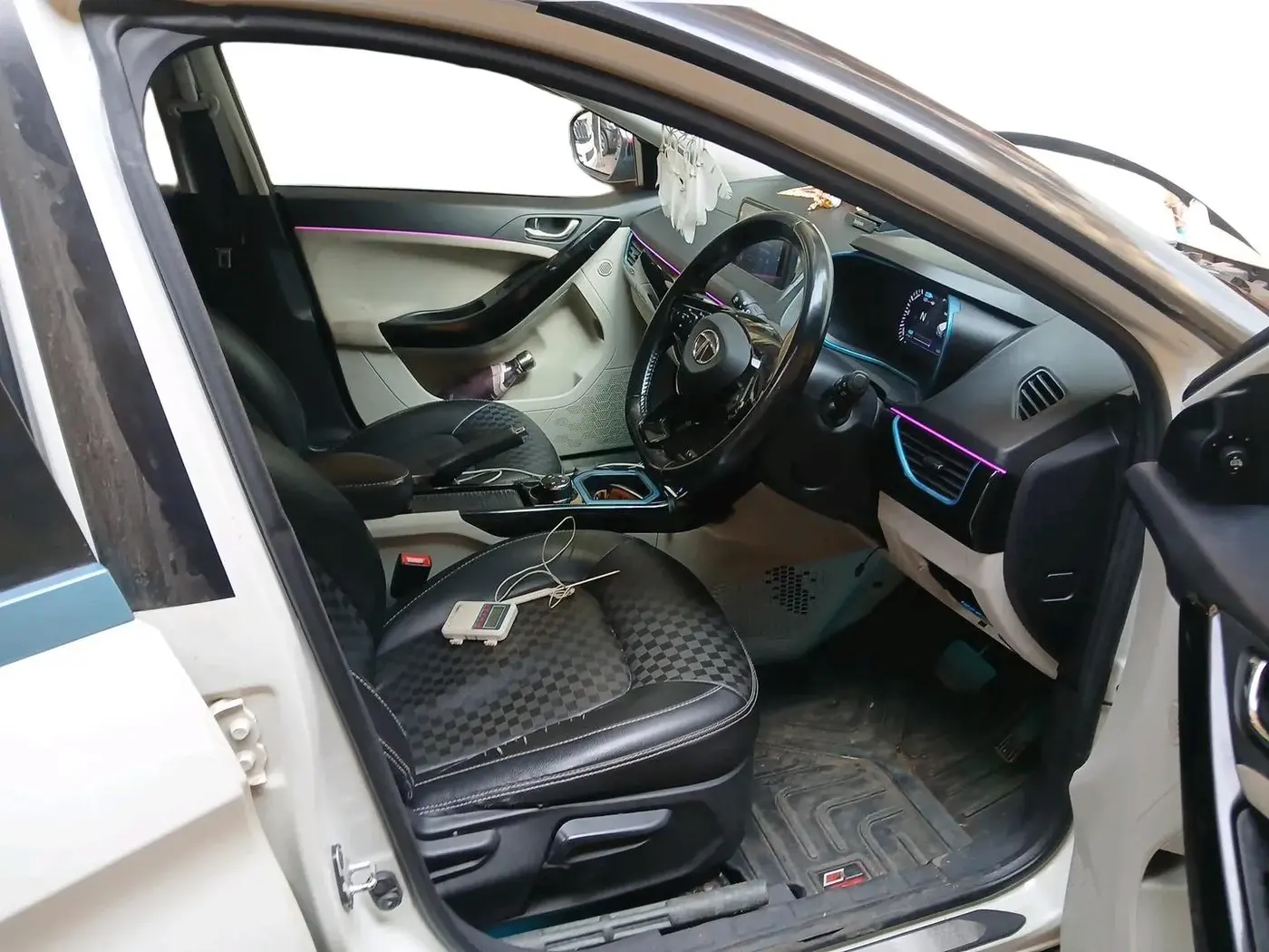 2022 Tata NEXON EV XZ PLUS, Electric, Automatic, 72,952 km, interior