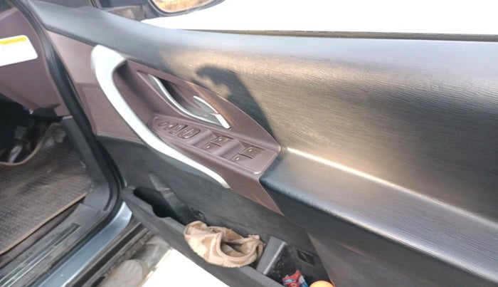 2014 Mahindra XUV500 W8, Diesel, Manual, 72,659 km, interior