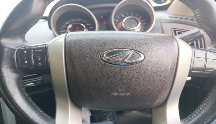 2014 Mahindra XUV500 W8, Diesel, Manual, 72,659 km, interior