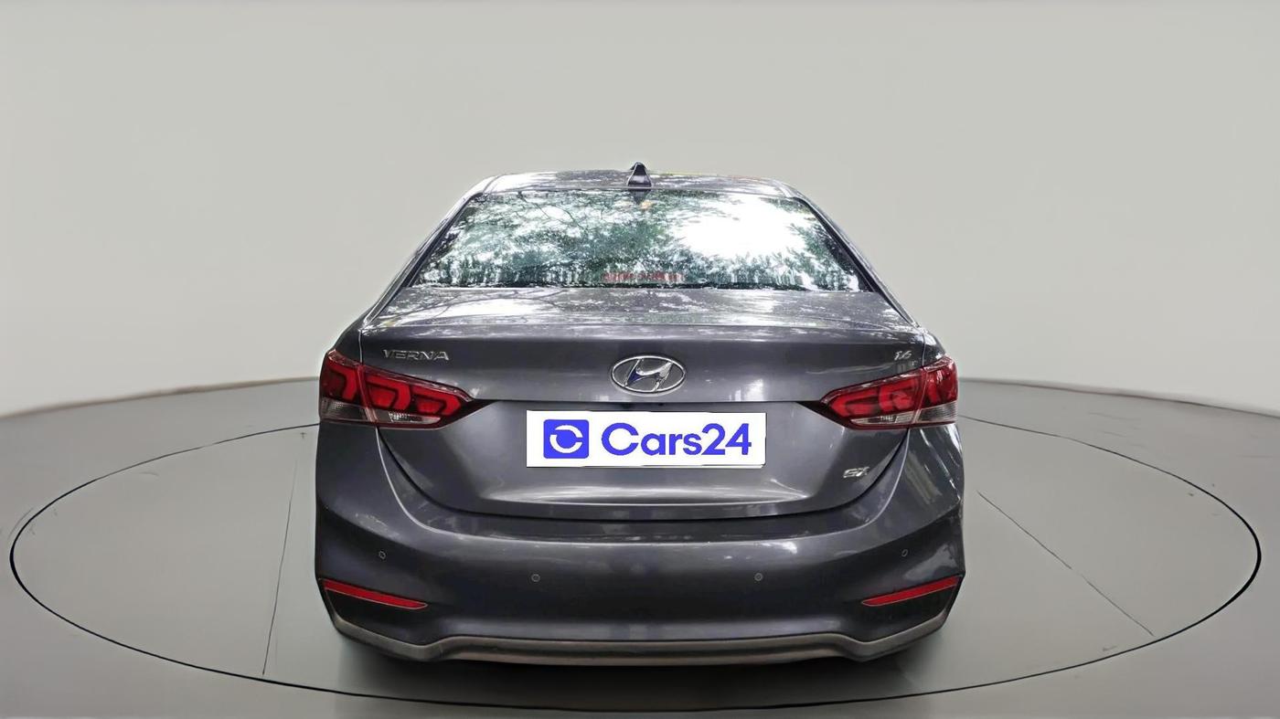 2017 Hyundai Verna 1.6 VTVT SX O, Petrol, Manual, 48,368 km, exterior