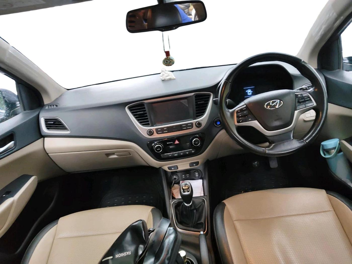 2017 Hyundai Verna 1.6 VTVT SX O, Petrol, Manual, 48,368 km, interior