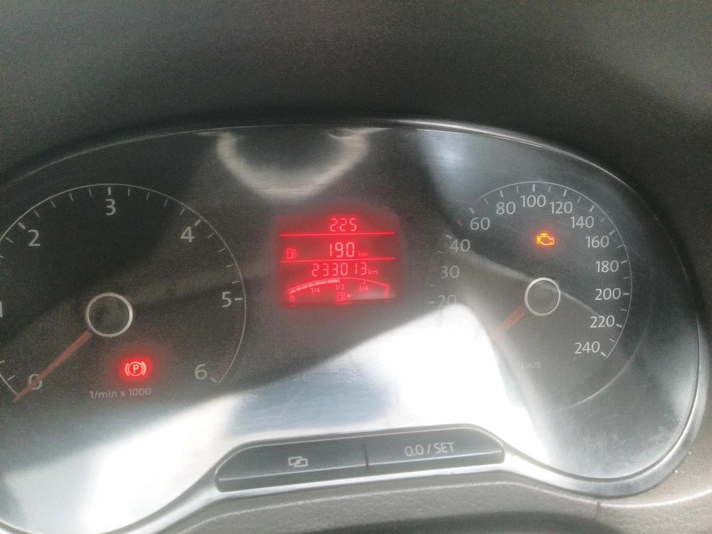 2014 Volkswagen Vento HIGHLINE DIESEL 1.6, Diesel, Manual, 2,33,013 km, interior