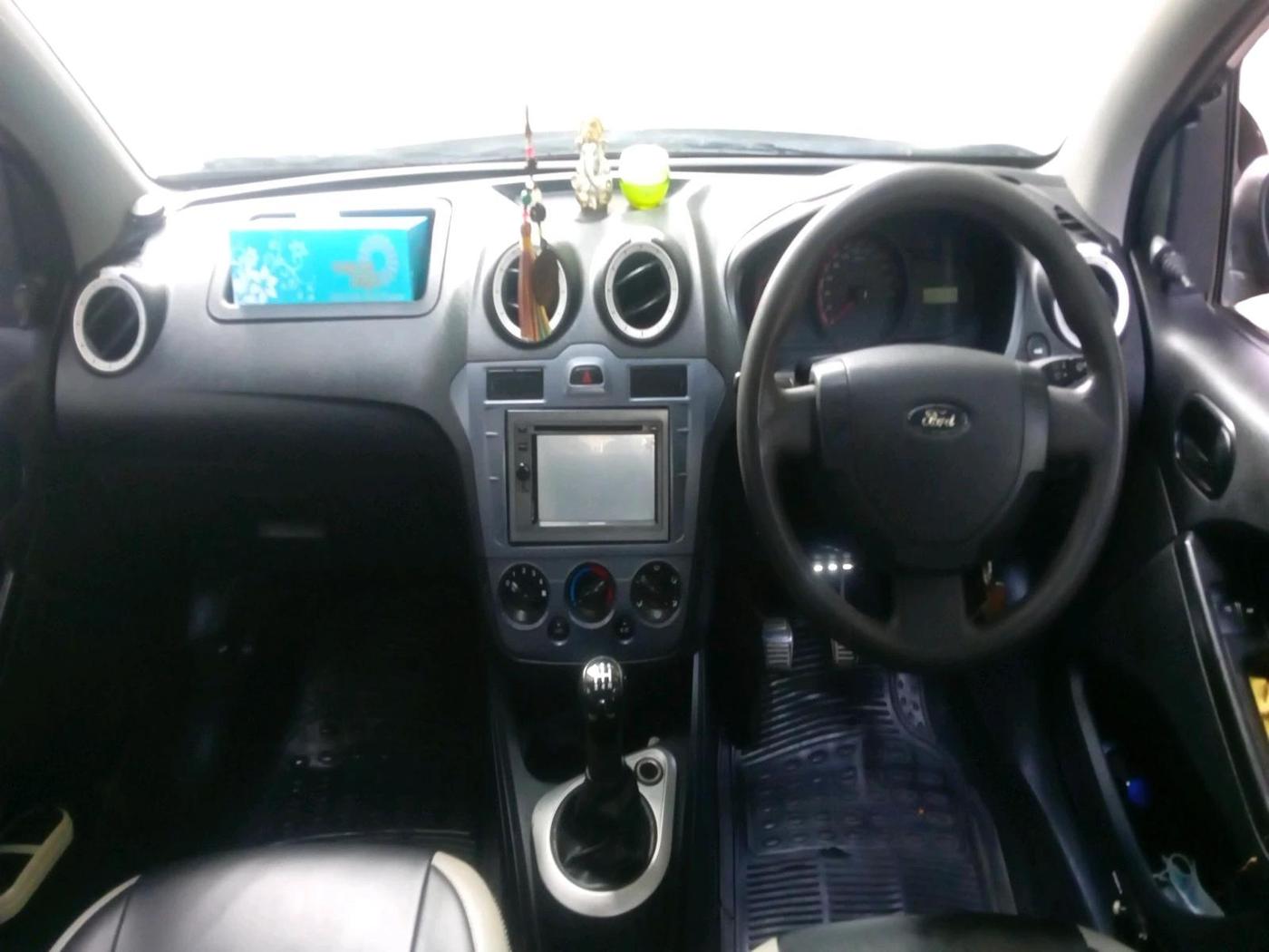 2013 Ford Figo EXI 1.2 PETROL, Petrol, Manual, 1,02,831 km, interior
