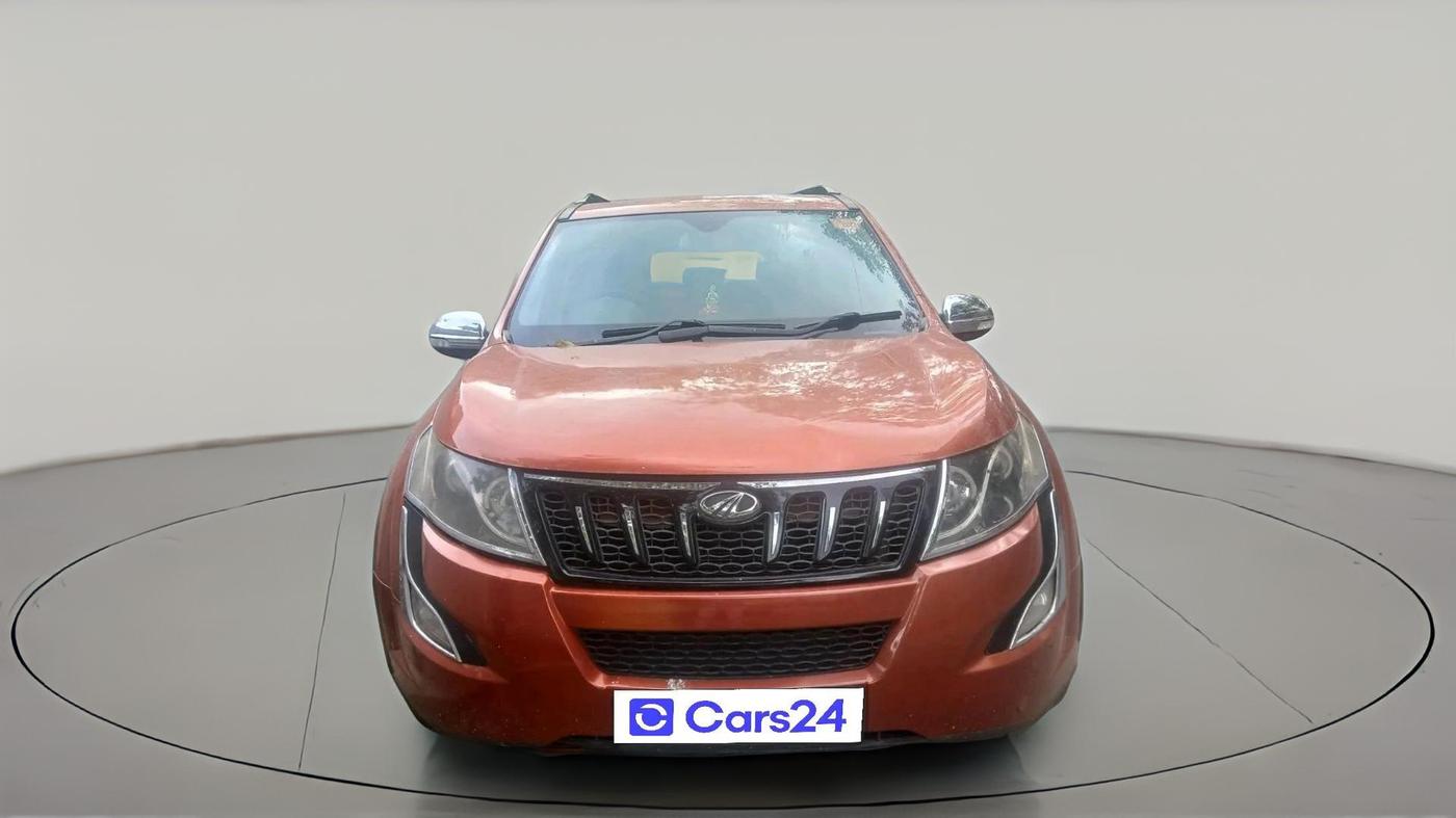 2015 Mahindra XUV500 W10, Diesel, Manual, 1,01,601 km, exterior