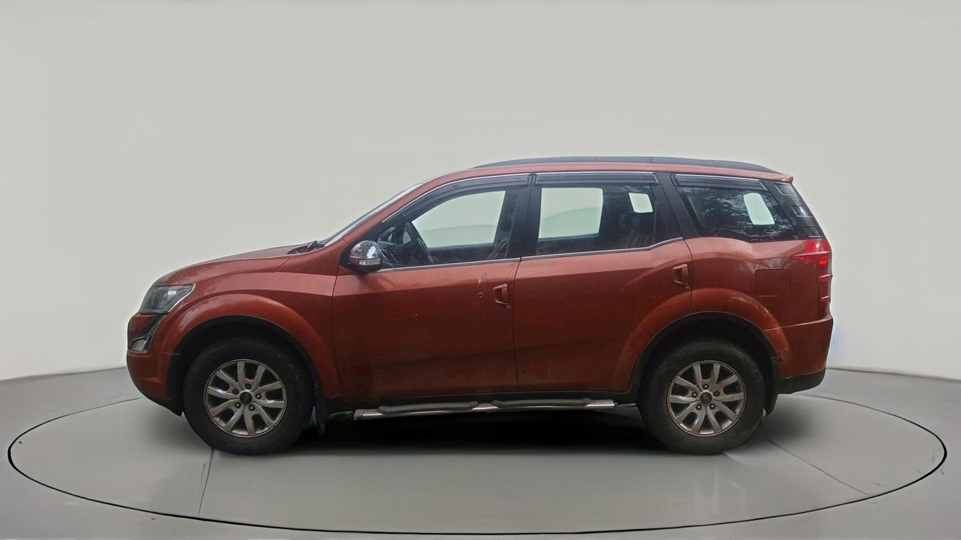 2015 Mahindra XUV500 W10, Diesel, Manual, 1,01,601 km, exterior