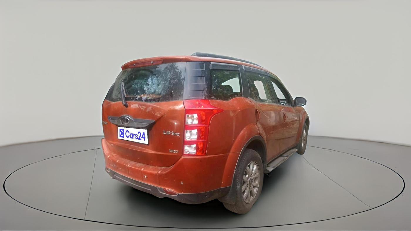 2015 Mahindra XUV500 W10, Diesel, Manual, 1,01,601 km, exterior