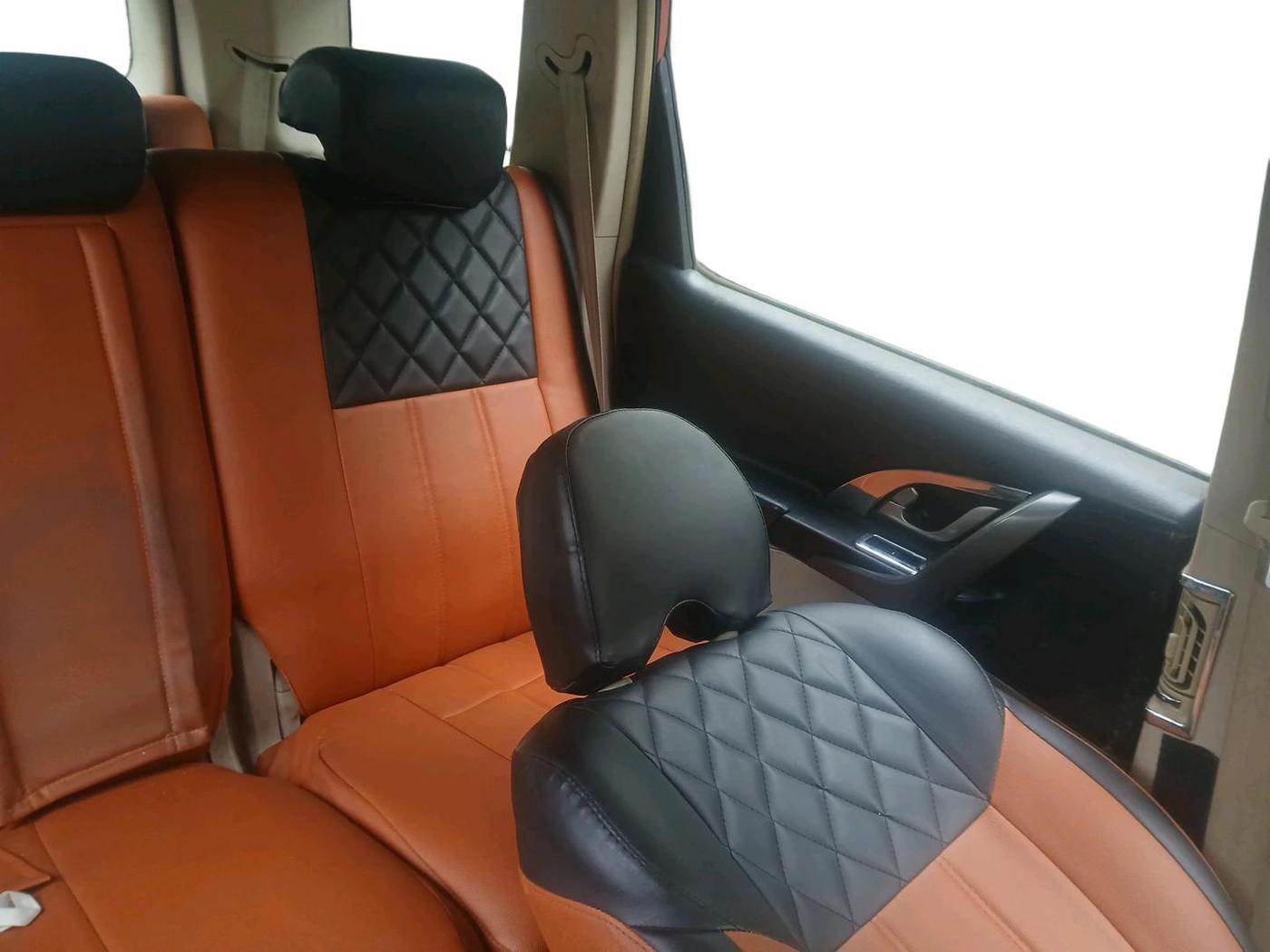2015 Mahindra XUV500 W10, Diesel, Manual, 1,01,601 km, interior