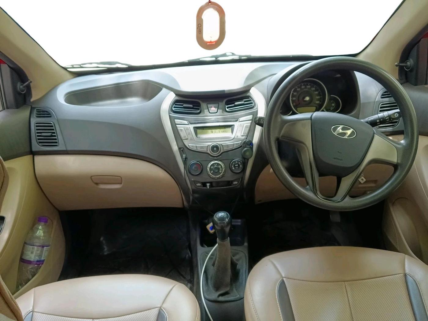 2015 Hyundai Eon SPORTZ, Petrol, Manual, 70,585 km, interior