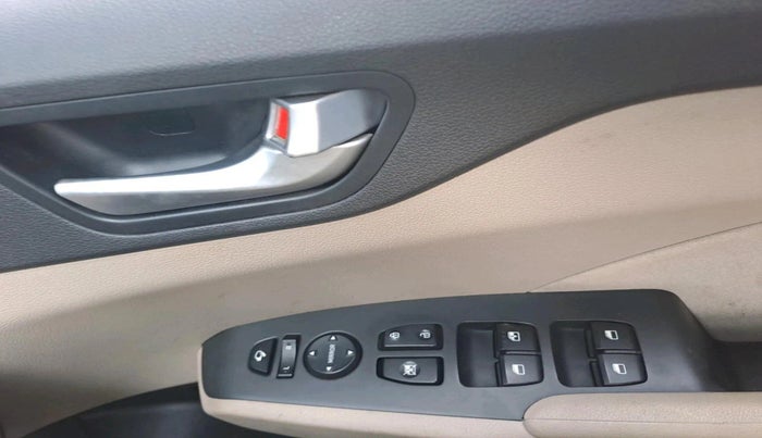 2018 Hyundai Verna 1.6 VTVT SX, Petrol, Manual, 58,102 km, interior