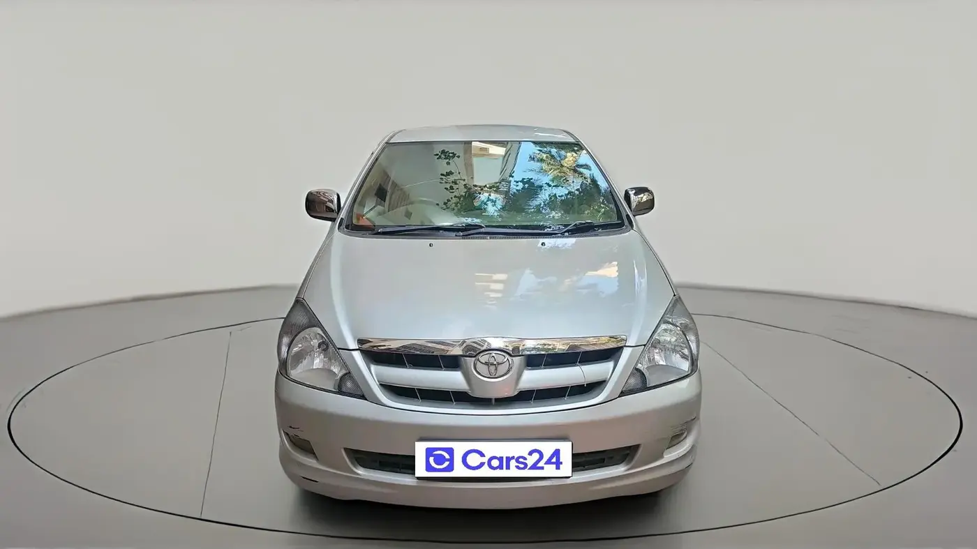2008 Toyota Innova V 2.5 8 STR, Diesel, Manual, 2,47,281 km, exterior