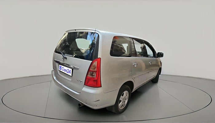 2008 Toyota Innova V 2.5 8 STR, Diesel, Manual, 2,47,281 km, exterior