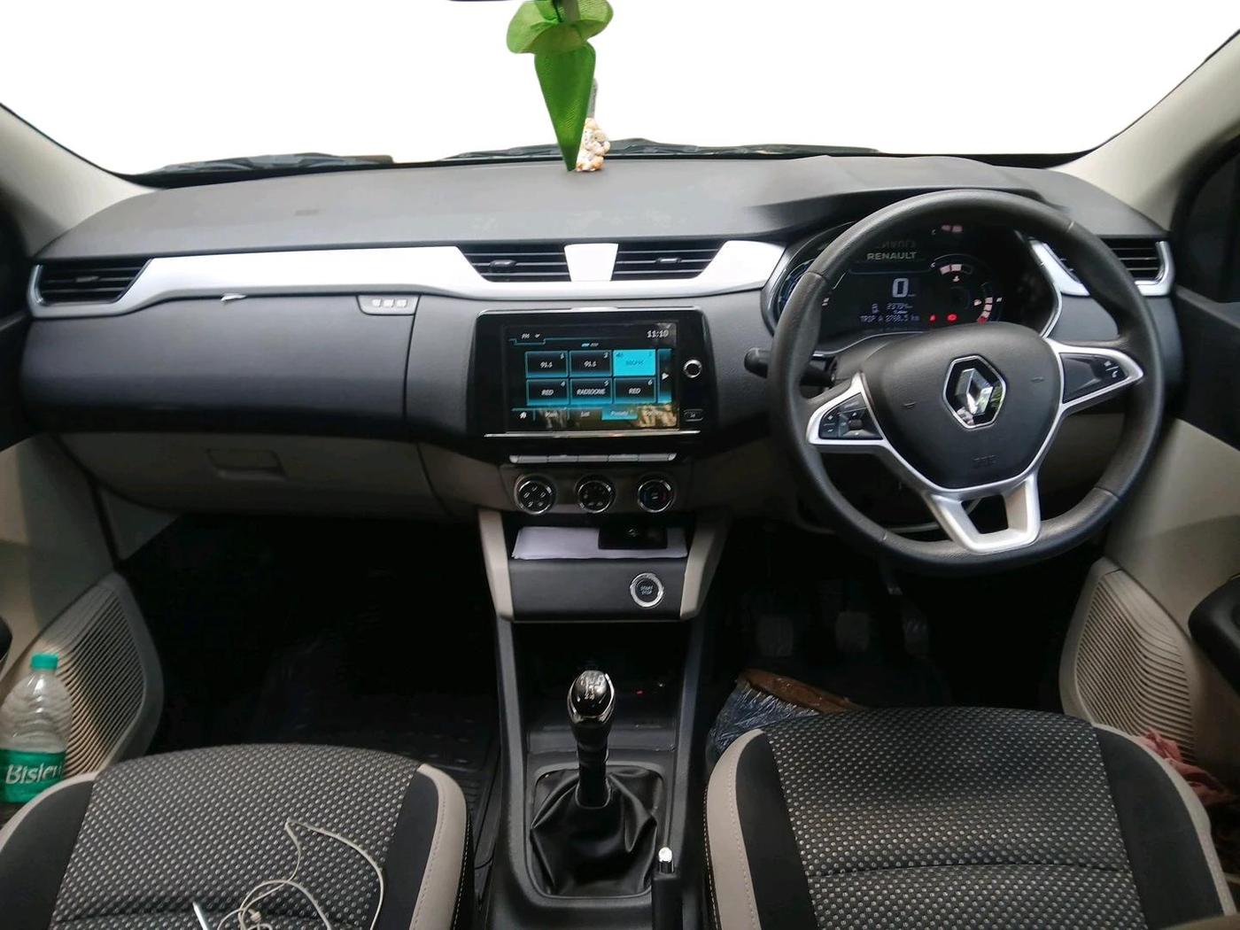 2022 Renault TRIBER RXZ, Petrol, Manual, 23,794 km, interior