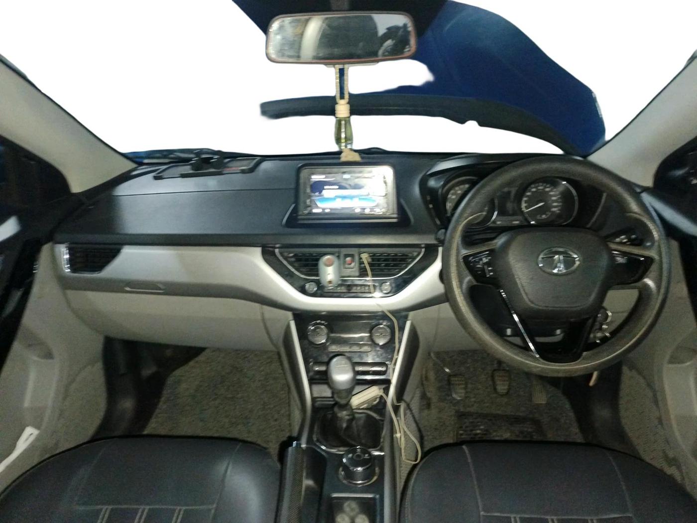2018 Tata NEXON XZ PETROL, Petrol, Manual, 89,939 km, interior