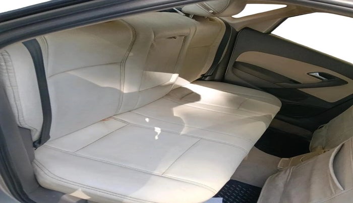 2011 Volkswagen Vento HIGHLINE 1.6 MPI, Petrol, Manual, 1,11,084 km, interior