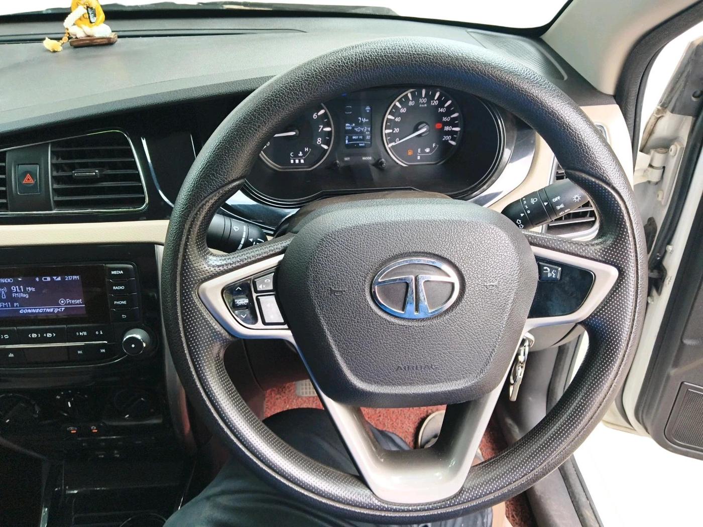 2017 Tata Zest XMS PETROL, Petrol, Manual, 40,434 km, interior