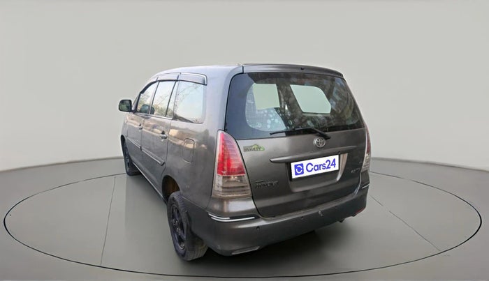 2010 Toyota Innova GX 2.5 8 STR, Diesel, Manual, 3,30,755 km, exterior