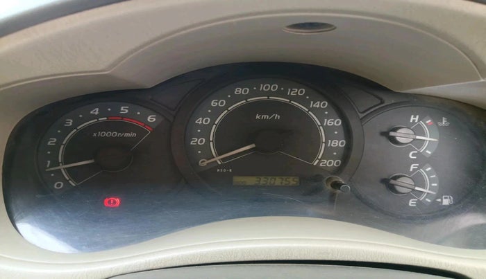 2010 Toyota Innova GX 2.5 8 STR, Diesel, Manual, 3,30,755 km, interior